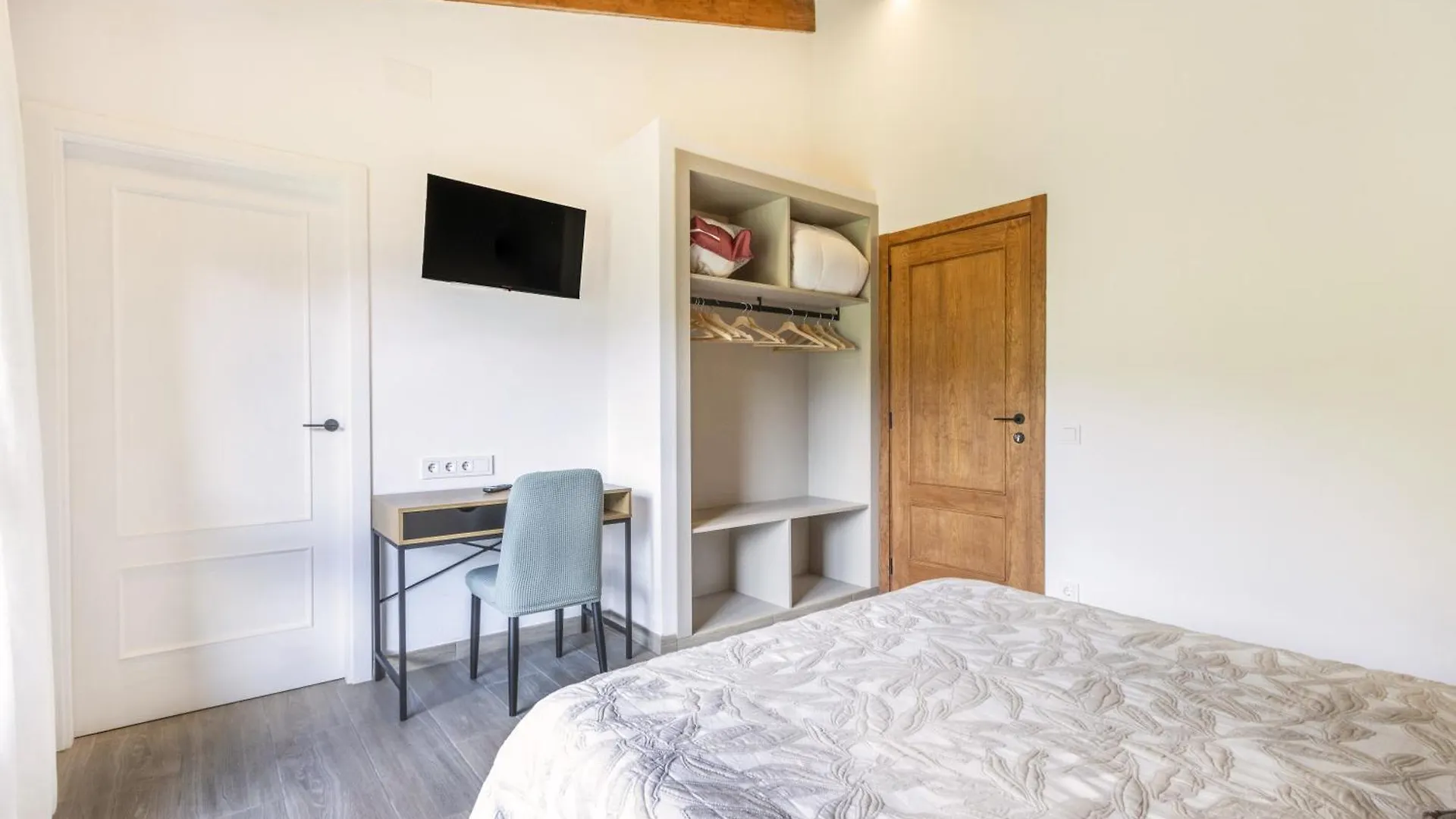 Country house Cova Cuberes Guest House Erinya