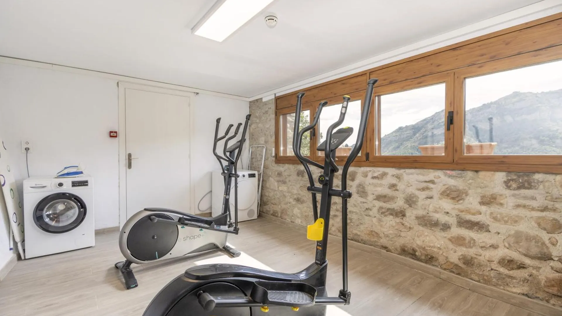 Country house Cova Cuberes Guest House Erinya Spain