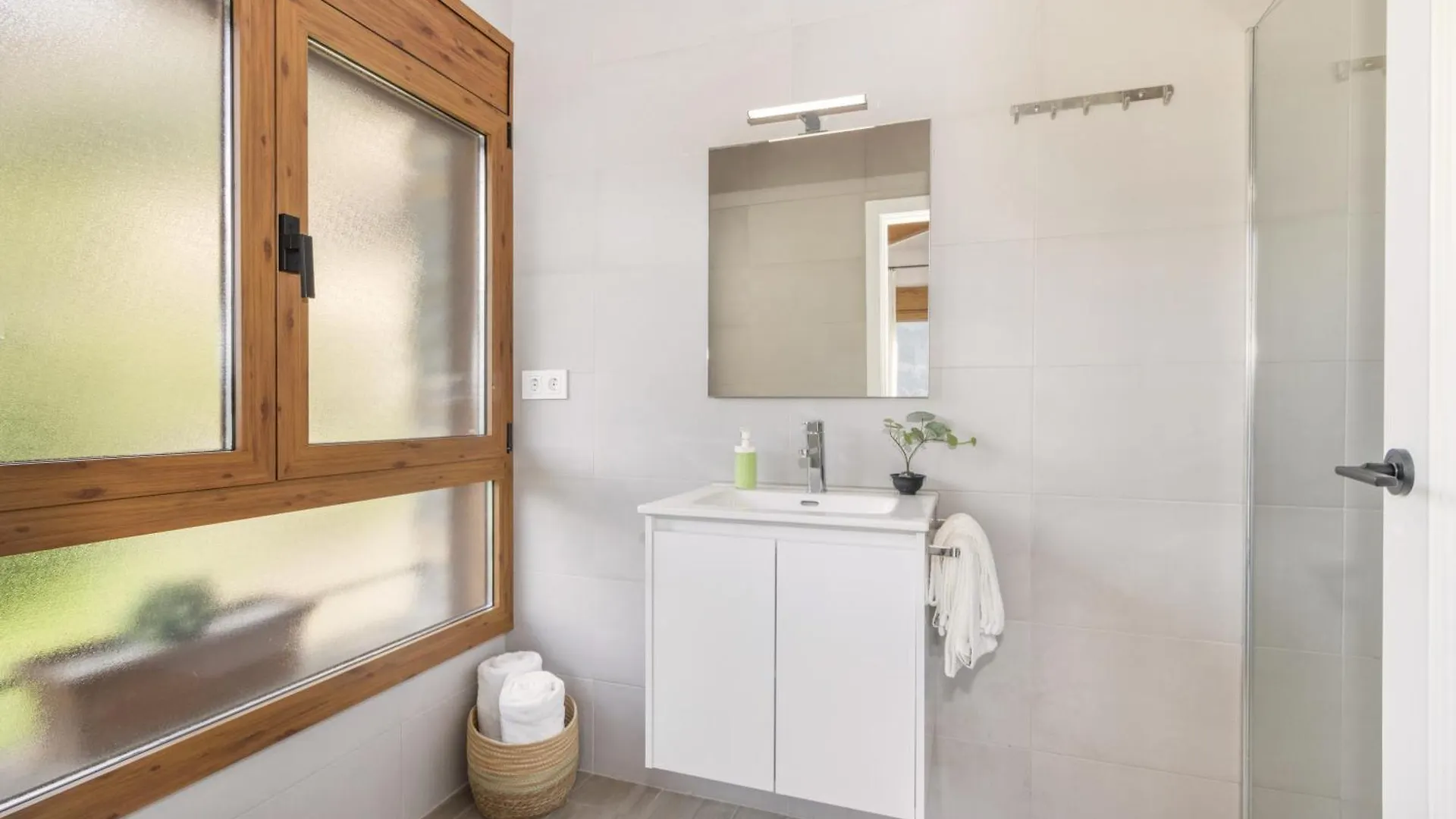 Cova Cuberes Guest House Erinya 0*,