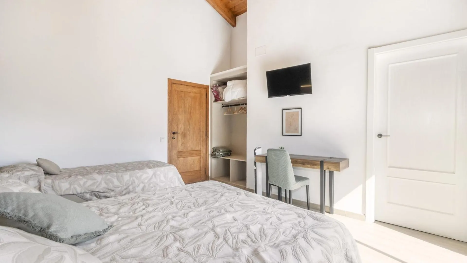 Country house Cova Cuberes Guest House Erinya