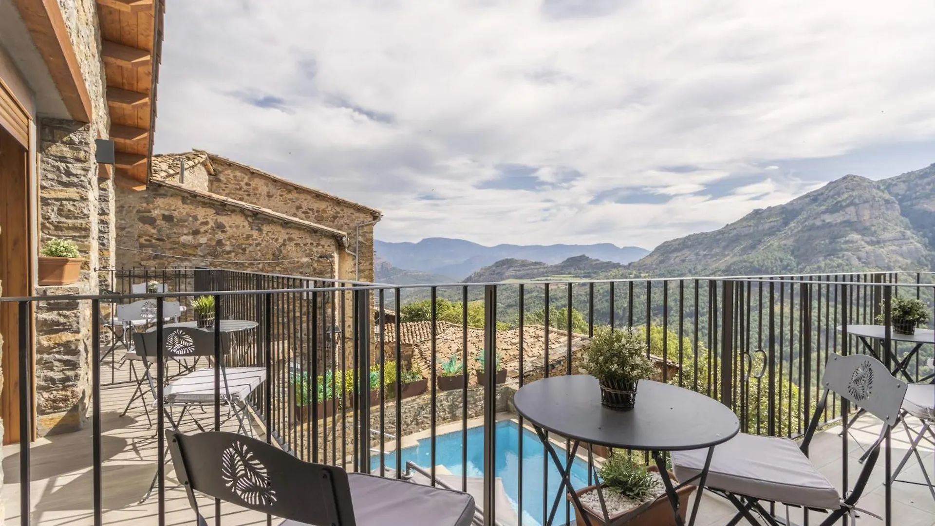 Cova Cuberes Guest House Erinya 0*,  Spain