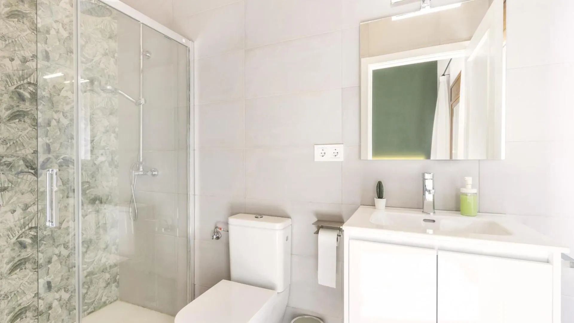 Country house Cova Cuberes Guest House Erinya Spain
